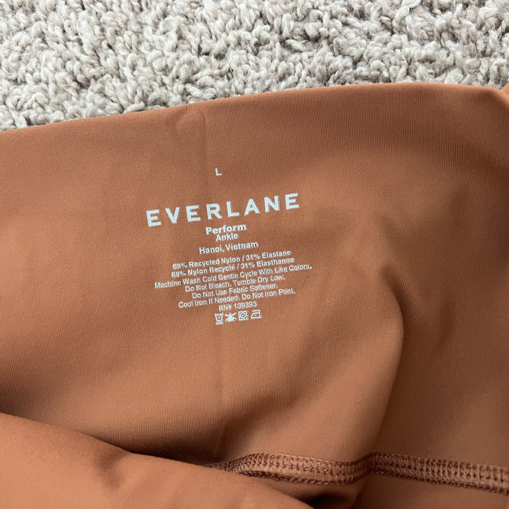 Everlane Perform Ankle Leggings in Mocha - Picture 5 of 7